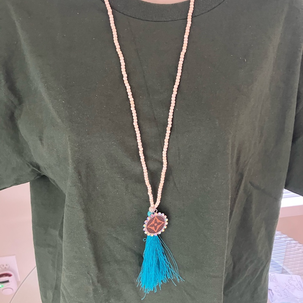 Ladies Necklace